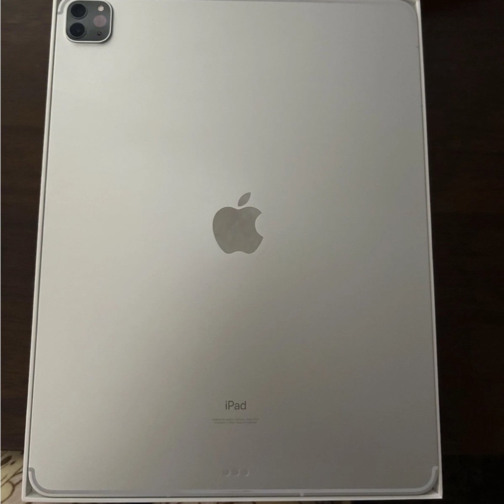 Apple iPad Pro 12.9 5th generation WiFi and cellular 256gb w/cases/ original box